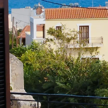 Hébergement de vacances Stone House With Sea View Next To